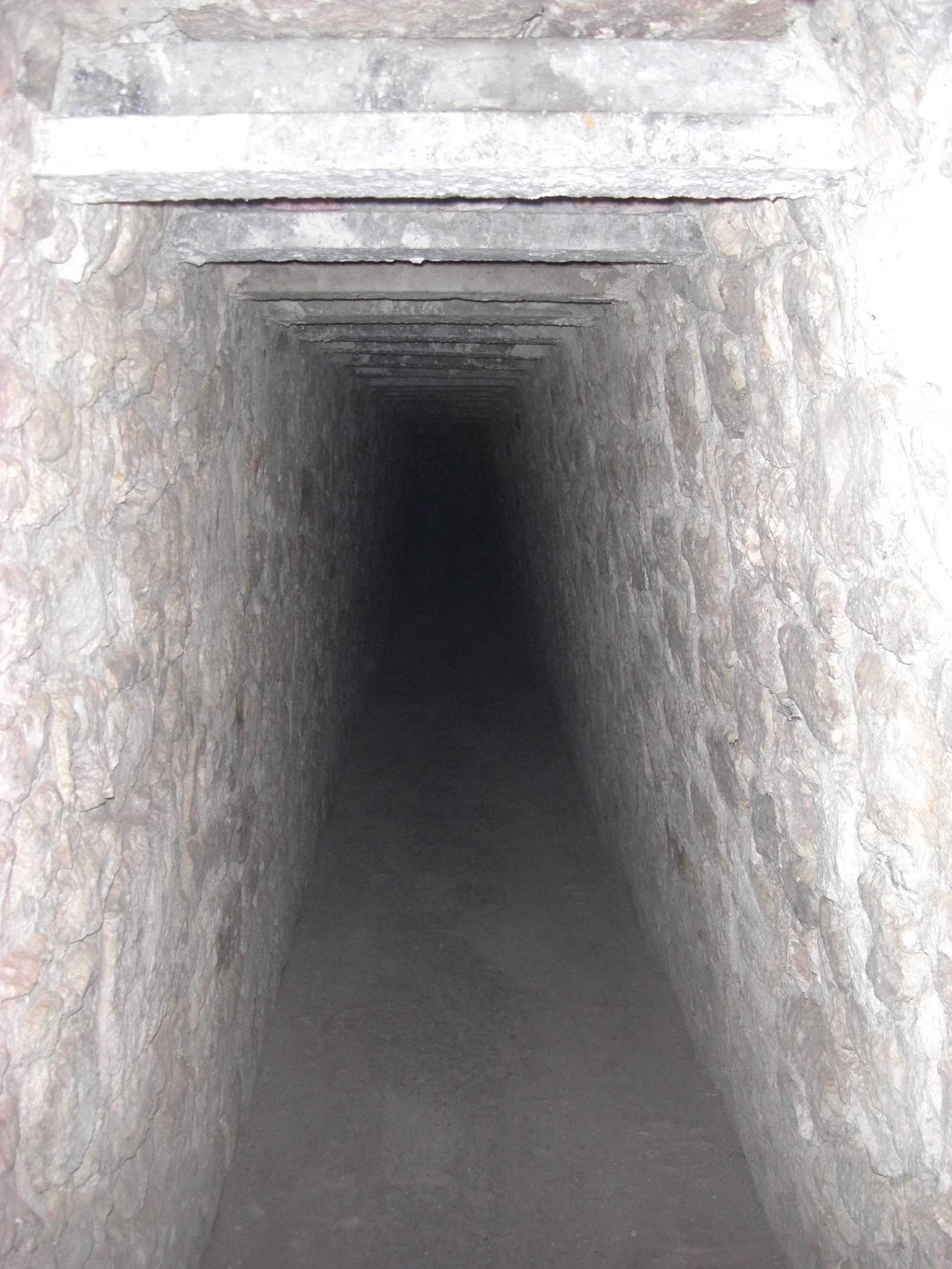 CIMG11
43 inside the tunnel
