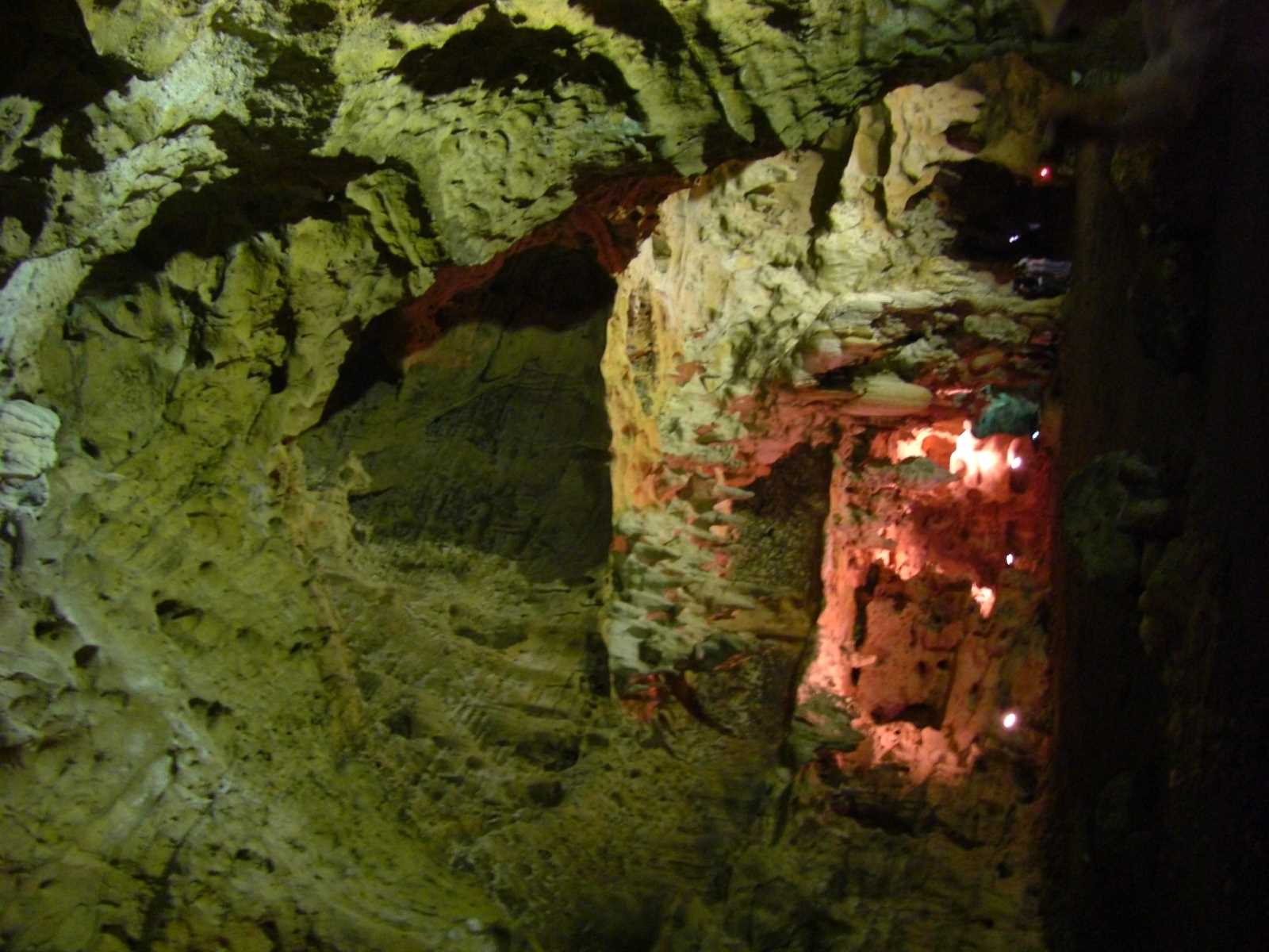 CIMG15
34 inside the cave
