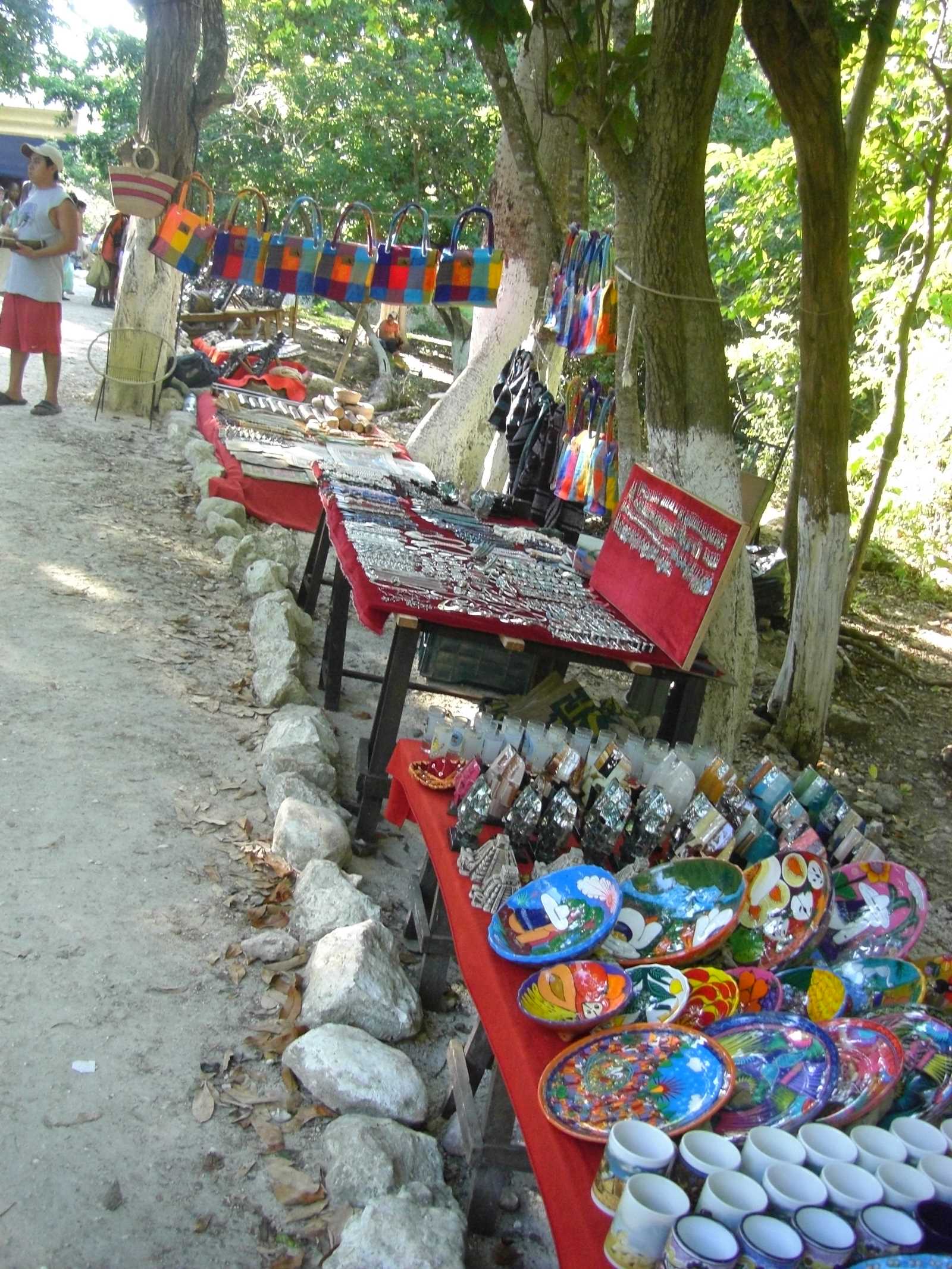 CIMG16
39 vendors
