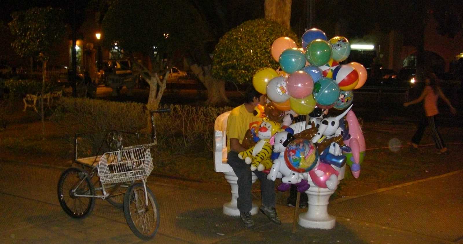 CIMG17
58 balloon man
